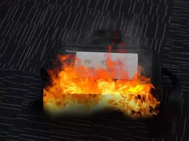 鋰電池堆積具有危險(xiǎn)隱患，對其使用回收設(shè)備處理刻不容緩